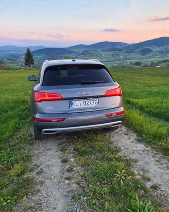 Audi Q5 cena 120000 przebieg: 76428, rok produkcji 2019 z Limanowa małe 211